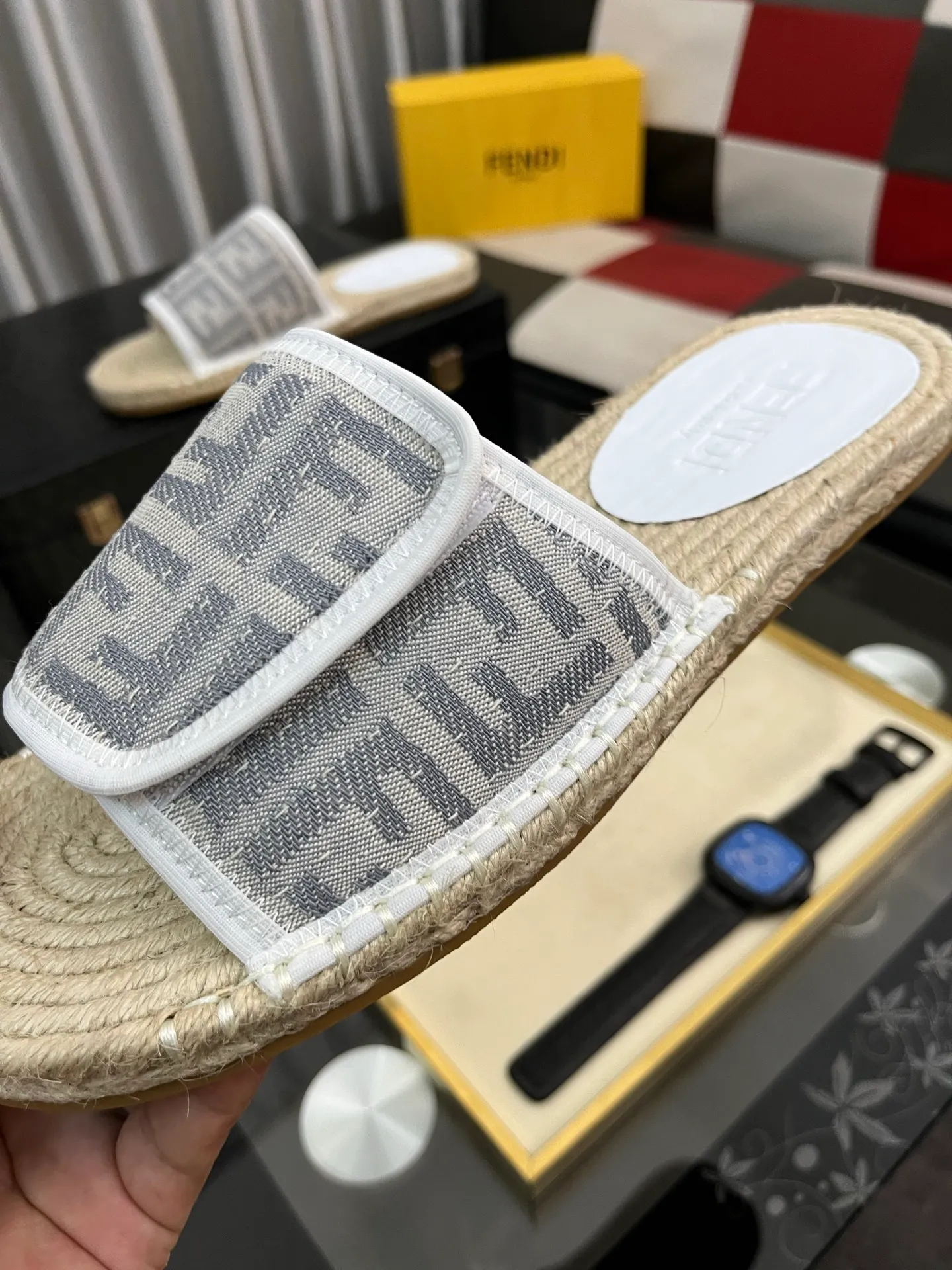 Men's shoes💰320⌚️⌚️[FENDI~Fendi slippers] High-end men's shoes brand official website 1:1 latest masterpiece: original mold customization, fabrics made of imported original materials, upgraded outsole, lighter, top quality in the market, simple and tasteful, a must-have for fashionistas, fashion is at your feet, full of confidence, the same style at the counter👍The season of summer slippers is here. Yardage: 38-44. Can be customized45.46.47